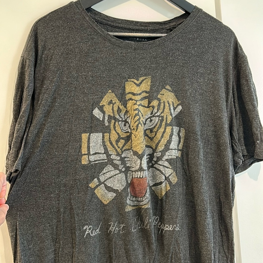 John Varvatos Red Hot Chili Peppers band shirt, so soft, light distressing, Lg